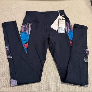 NWT Calia by Carrie Underwood Black Leggings with Colorful Accents